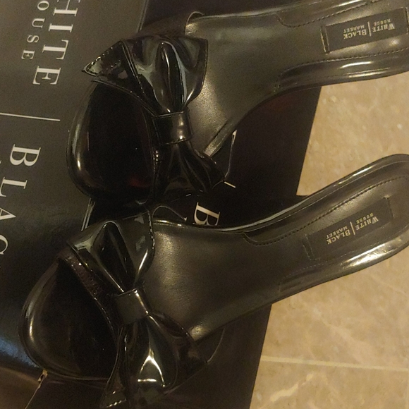 White and Black Market Black short heels - Picture 3 of 5